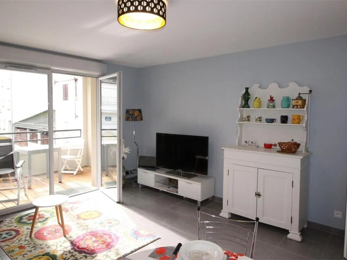 Charmant T2 A Luchon - 46M², Balcon Sud-Est, Proche Thermes, Ideal 4 Pers, Tout Confort. - Fr-1-313-174 Bagneres-de-Luchon 0*,  France